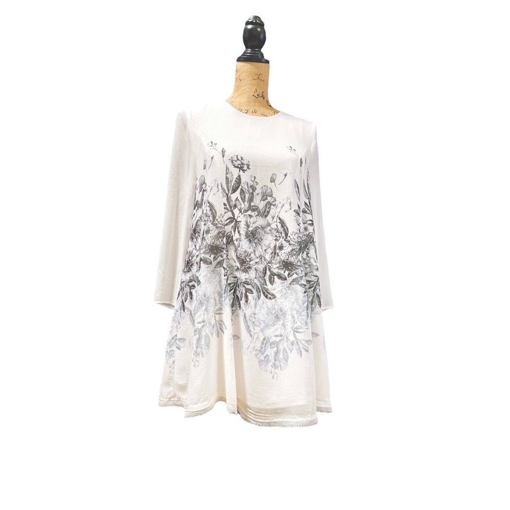 Kimchi Blue White & Gray Dress Size M
